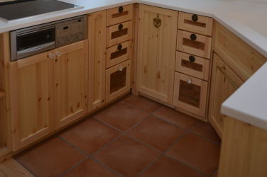 ���R�f�ނ̵��ް���݁E���ް�Ƌ�@�O�d���鎭�s�yCalmfurniture �ߓ��Ƌ�z�߲ݍނ̉����L�b�`��